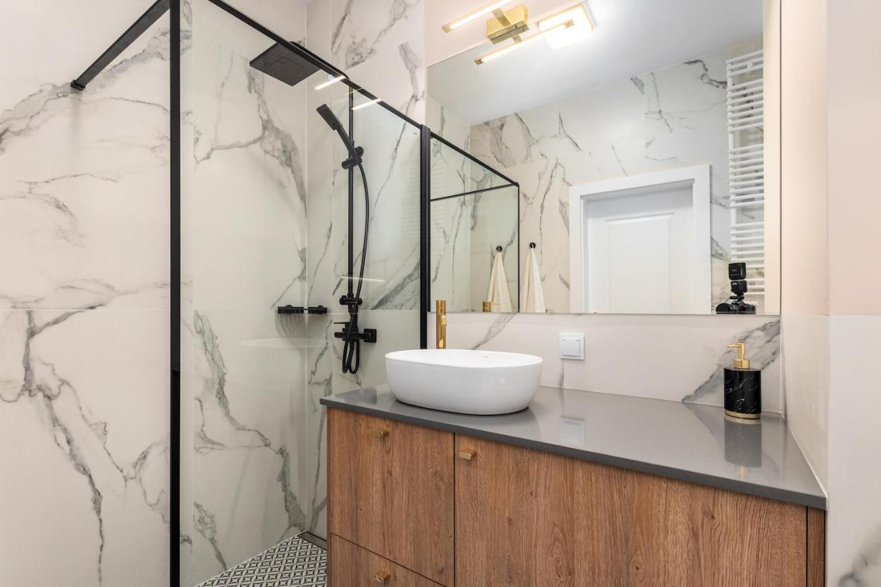 Bg Premium Apartments Browary Warszawskie Варшава Екстериор снимка