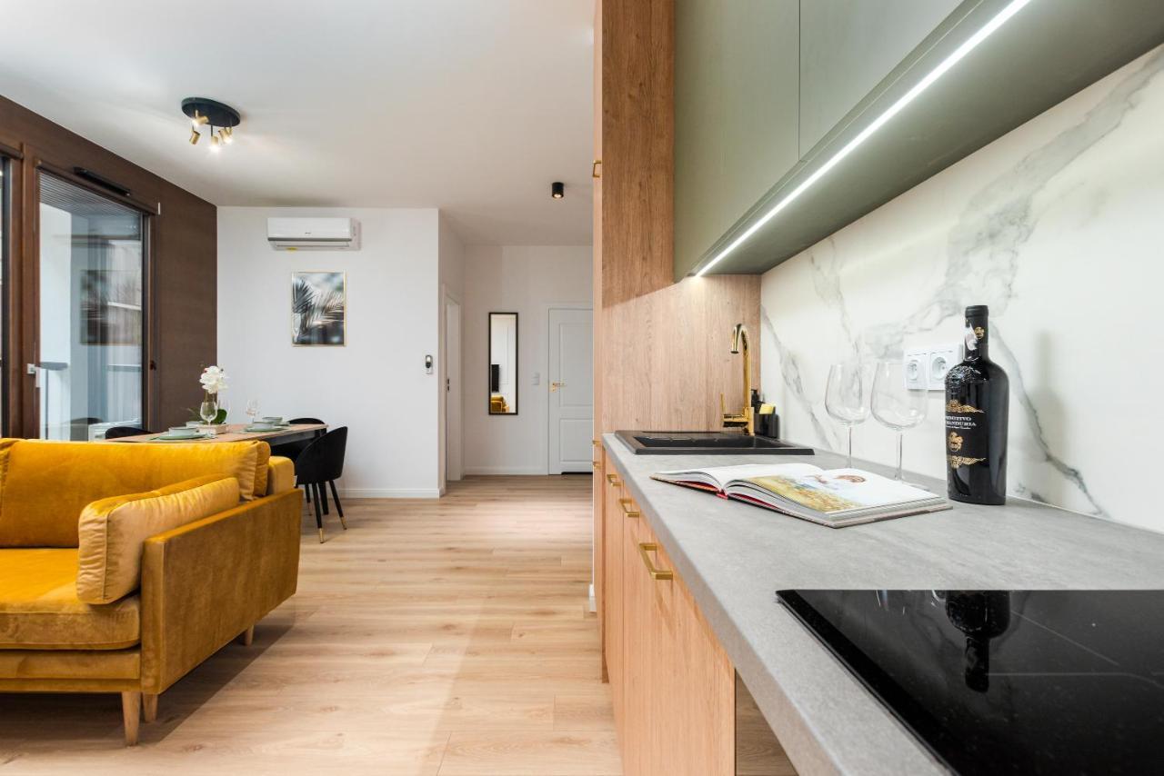 Bg Premium Apartments Browary Warszawskie Варшава Екстериор снимка